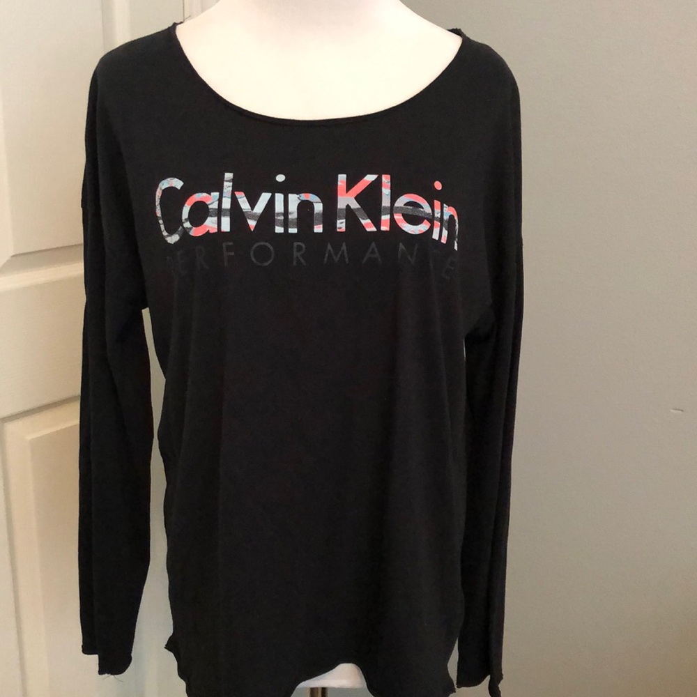 Performance tee